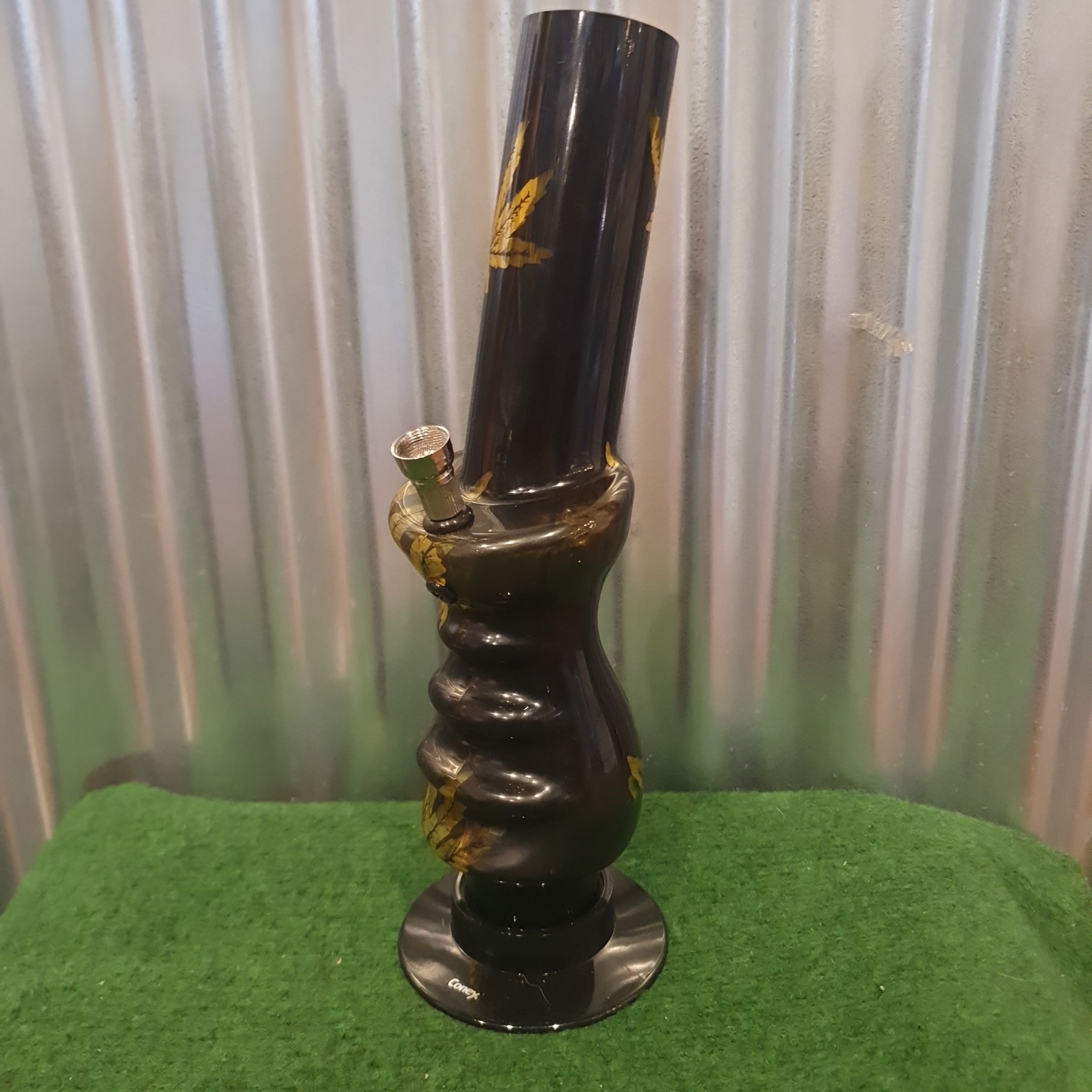 Large Plastic Bong - 34cm - Black & Gold