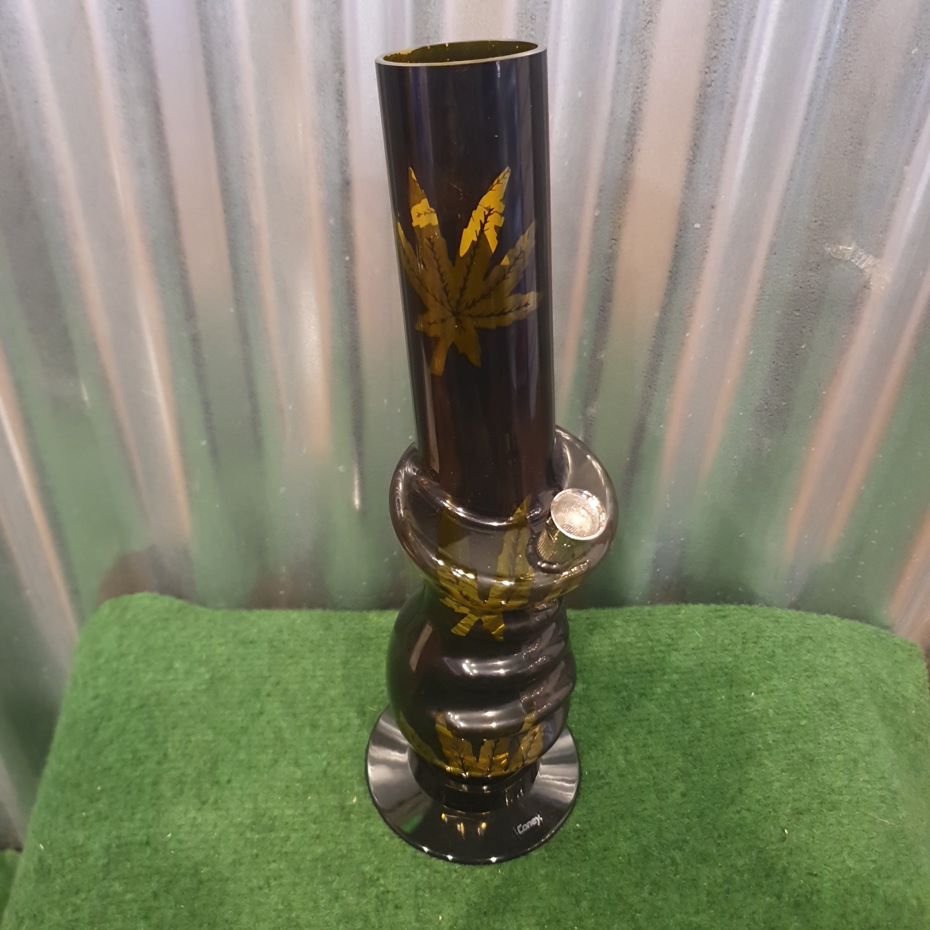 Large Plastic Bong - 34cm - Black & Gold