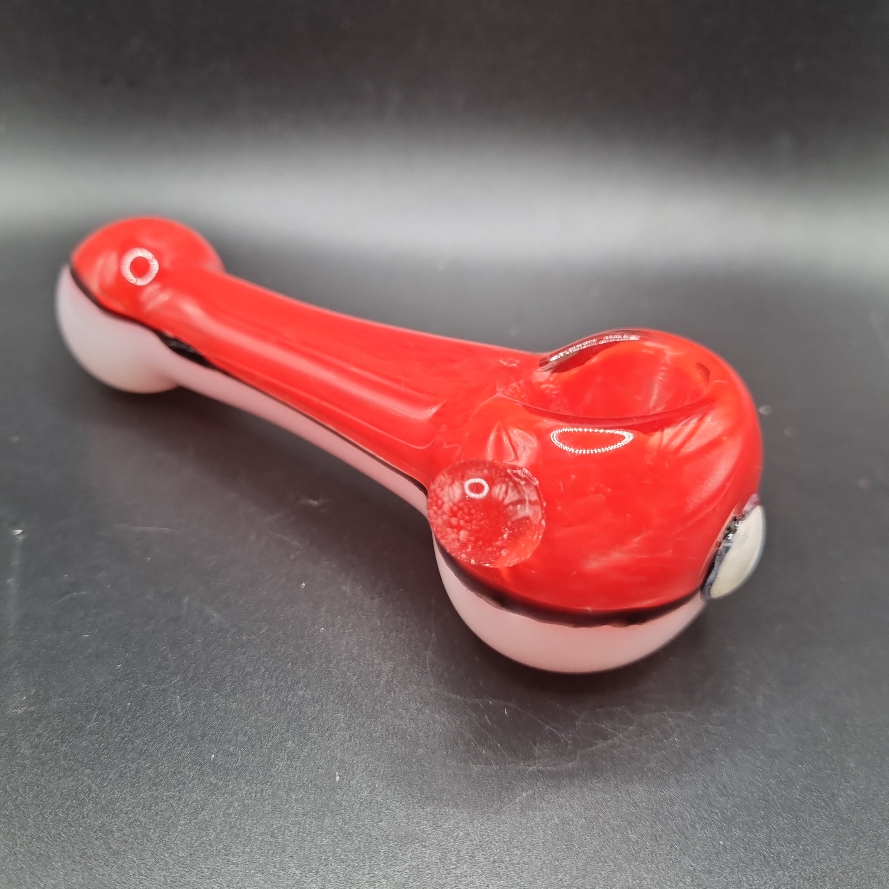 Glass Pipe - 13cm - Pokeball Design