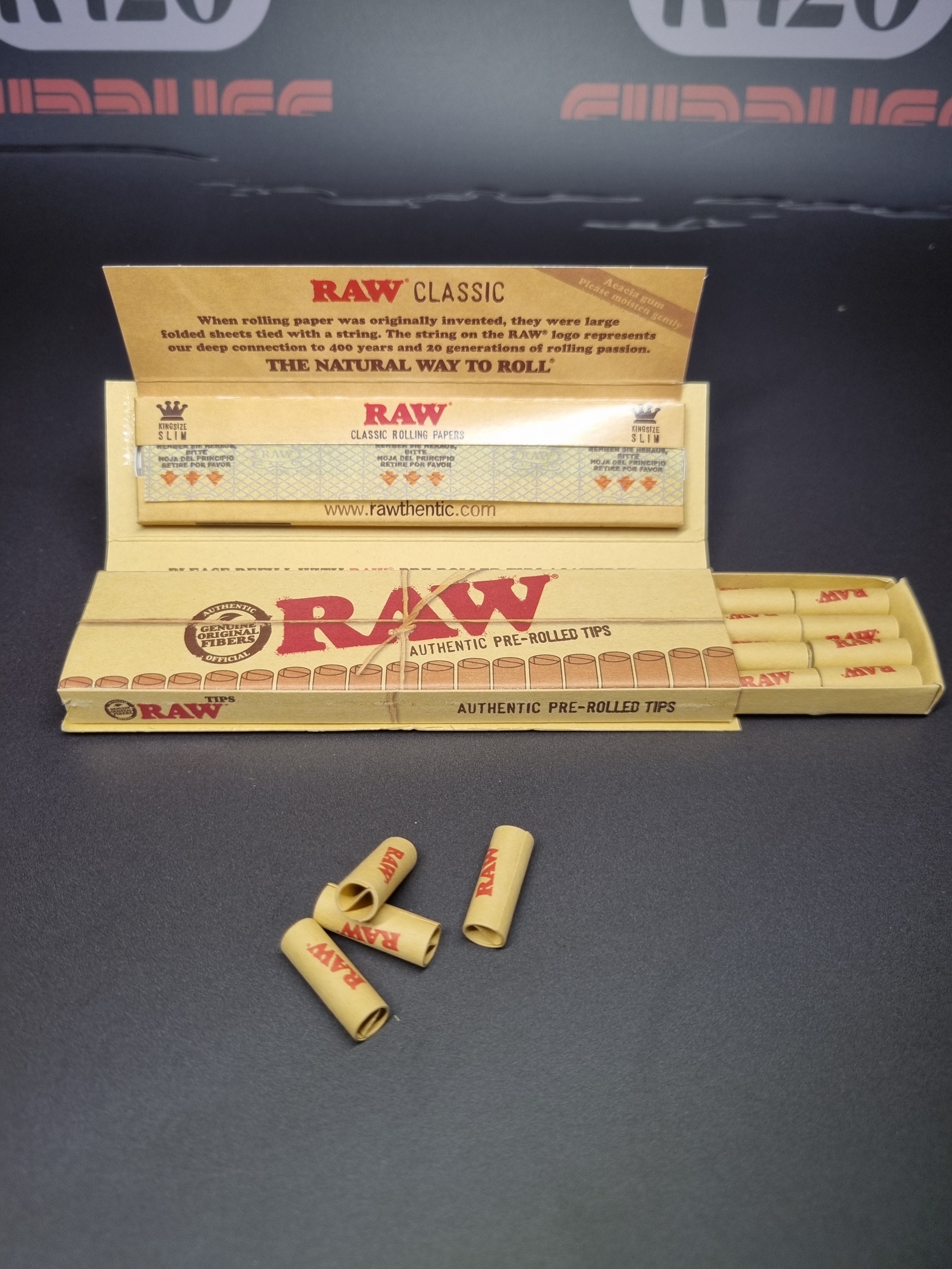 RAW Classic Connoisseur King Size Slim & PRE-ROLLED Tips