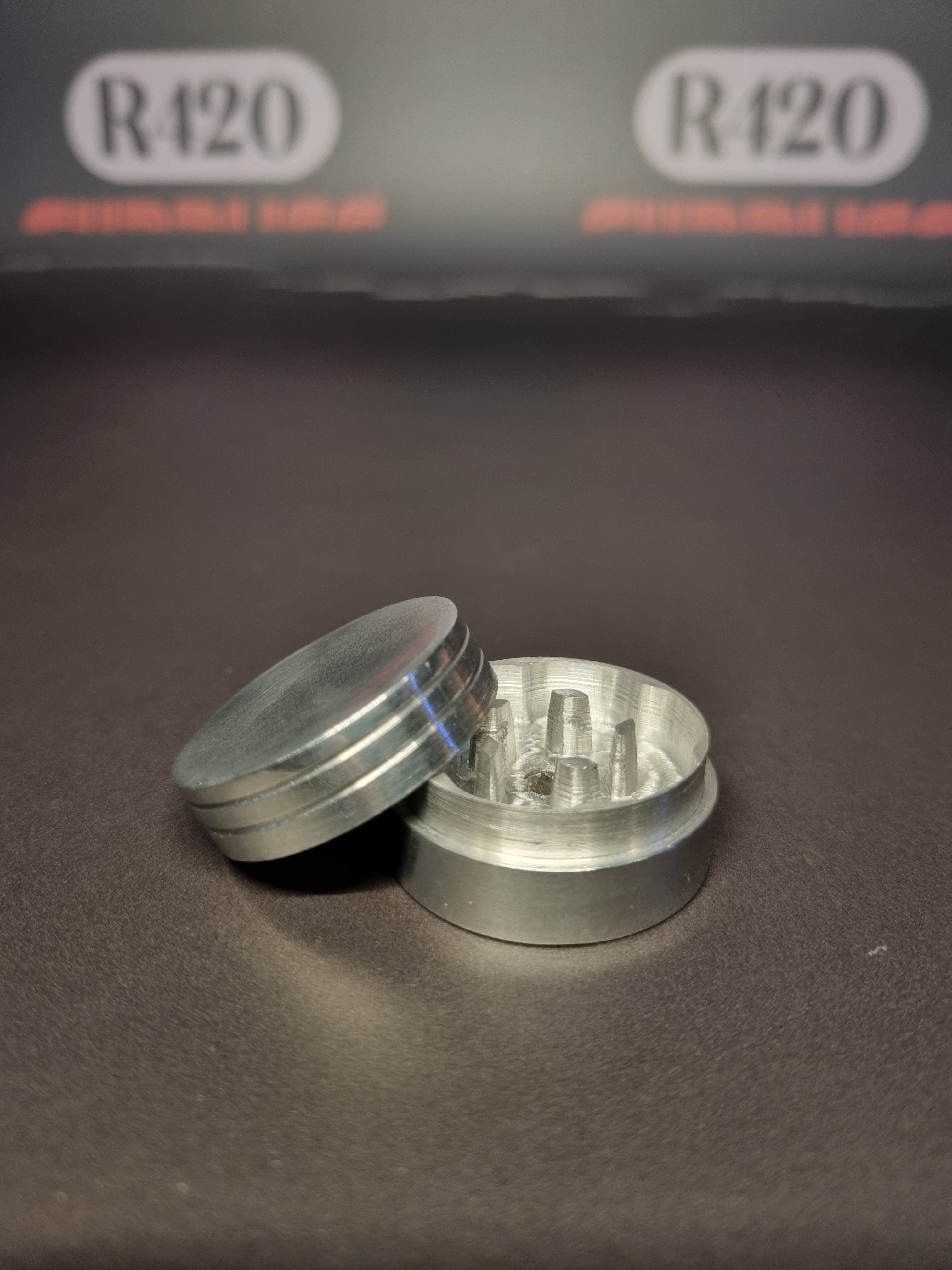 Aluminium 2 Piece Grinder - 30mm