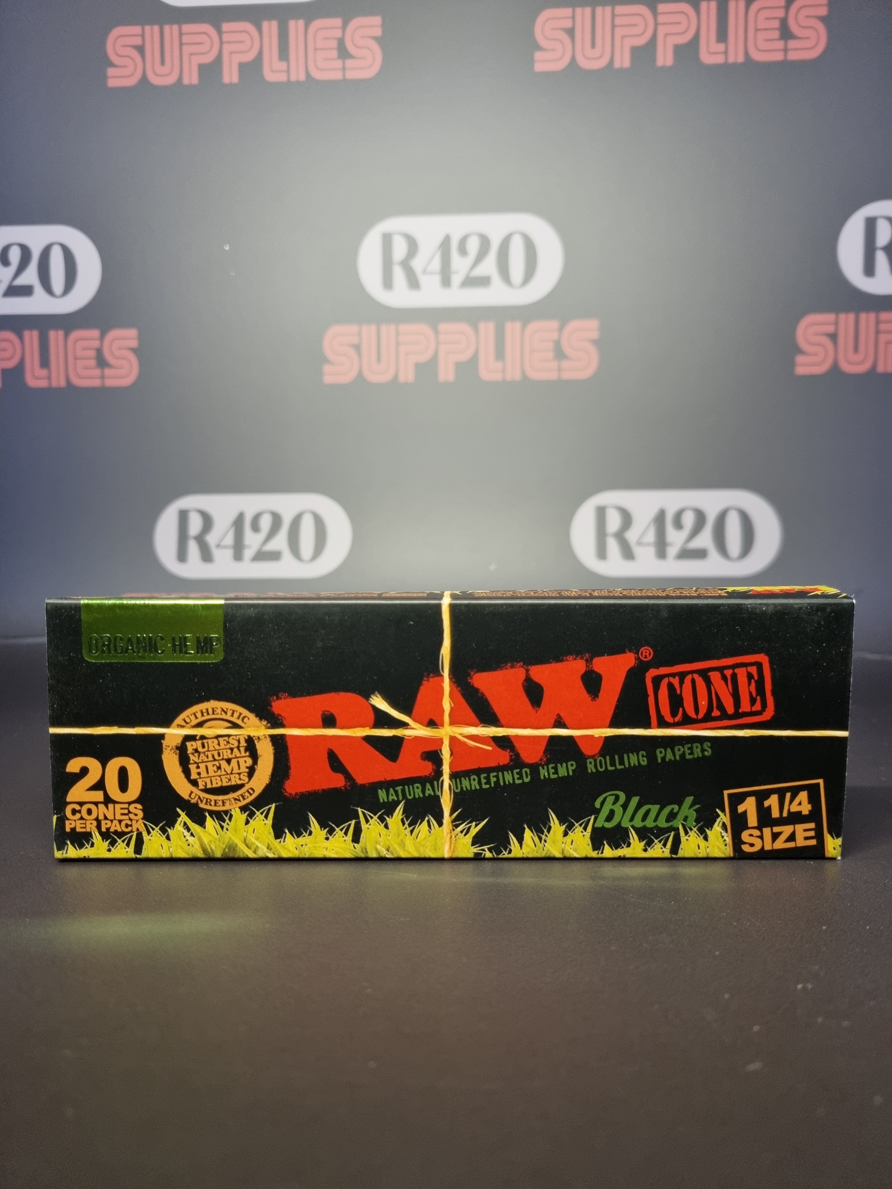 RAW Black Organic 1 1/4 Cones - 20 Pack