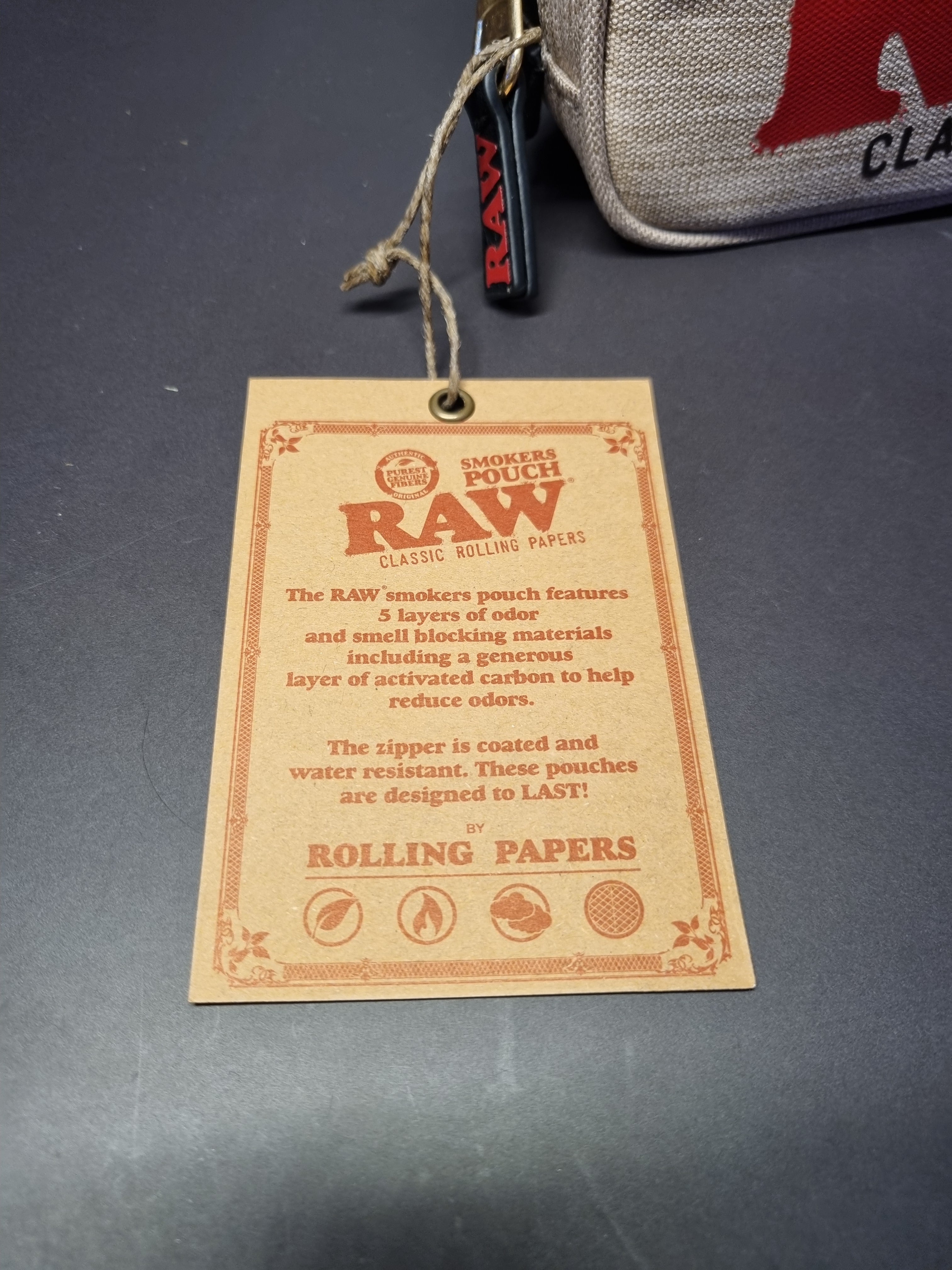 RAW Smell Proof Smoker's Pouch - Medium