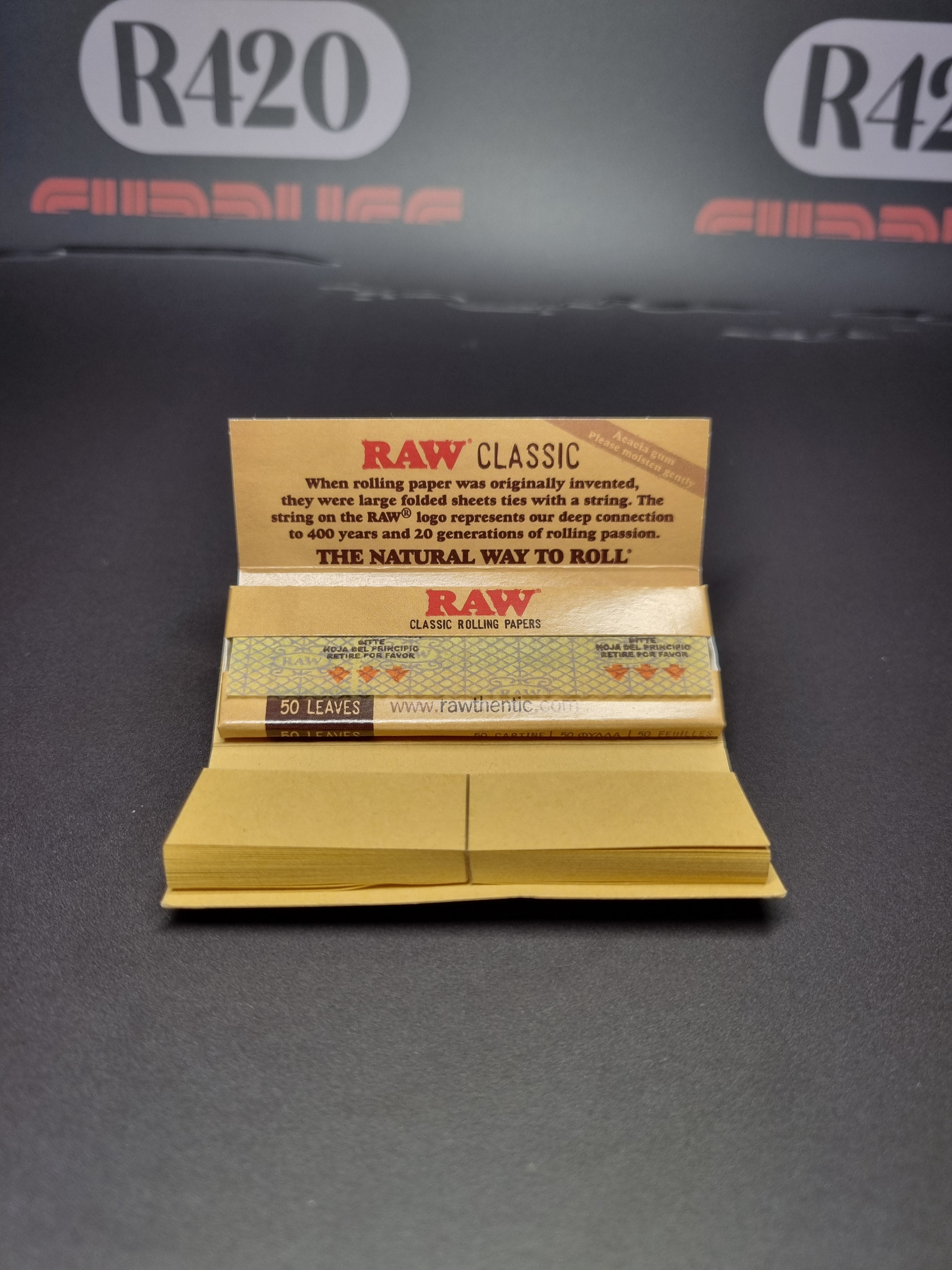 RAW Classic Connoisseur 1¼ + Tips