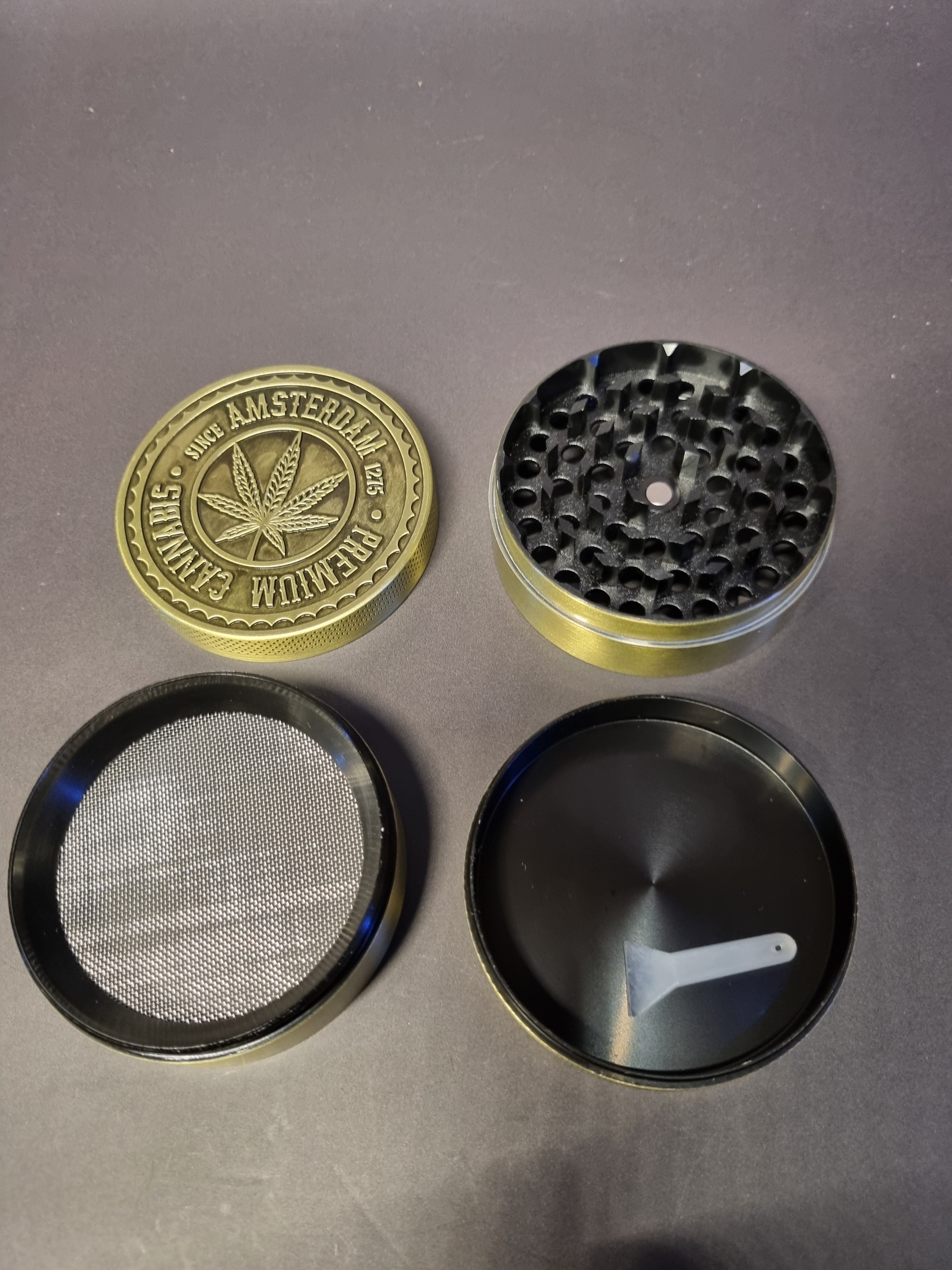 Amsterdam -  4 Piece Metal Grinder - 60mm