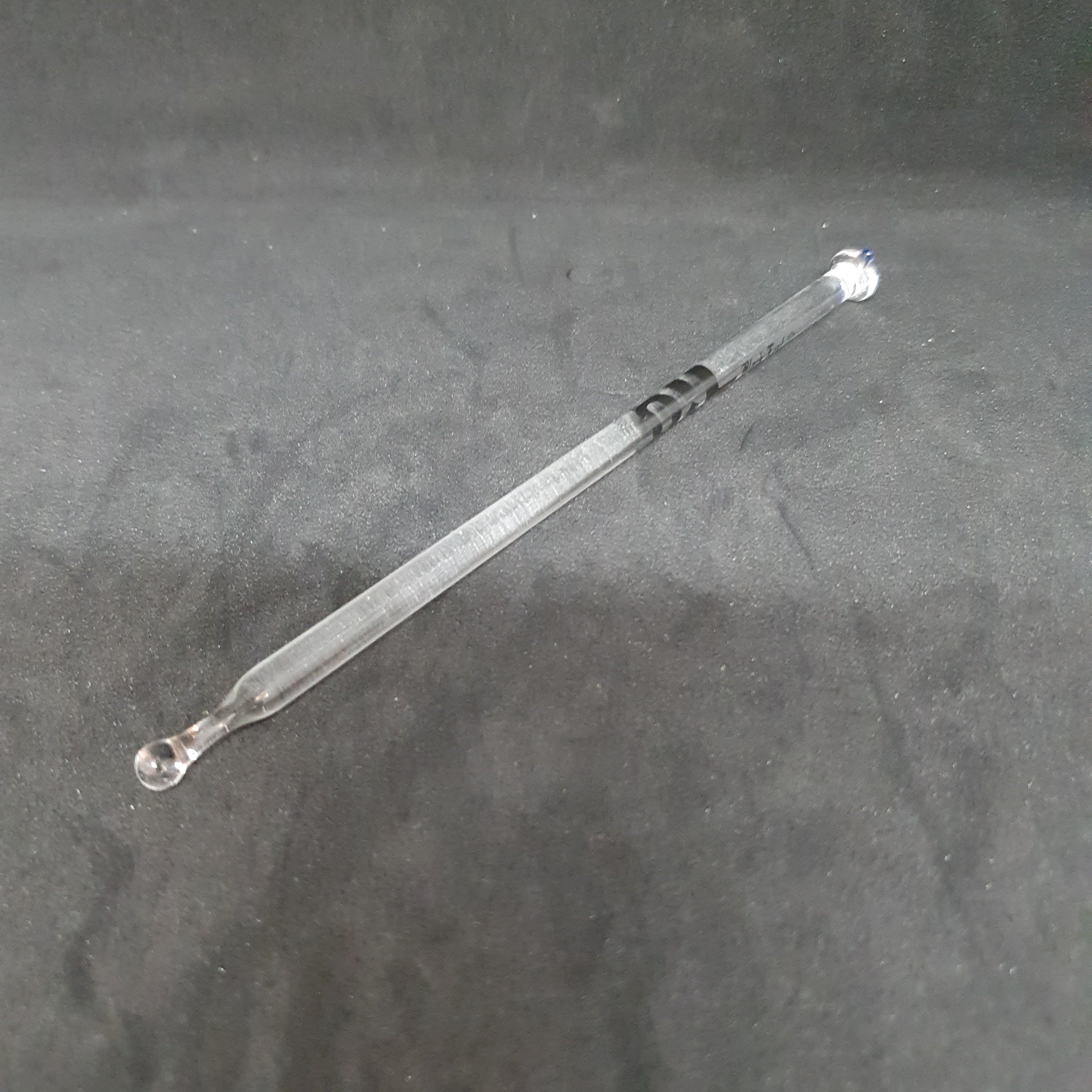 Glass Dabber - Black Leaf - 150mm