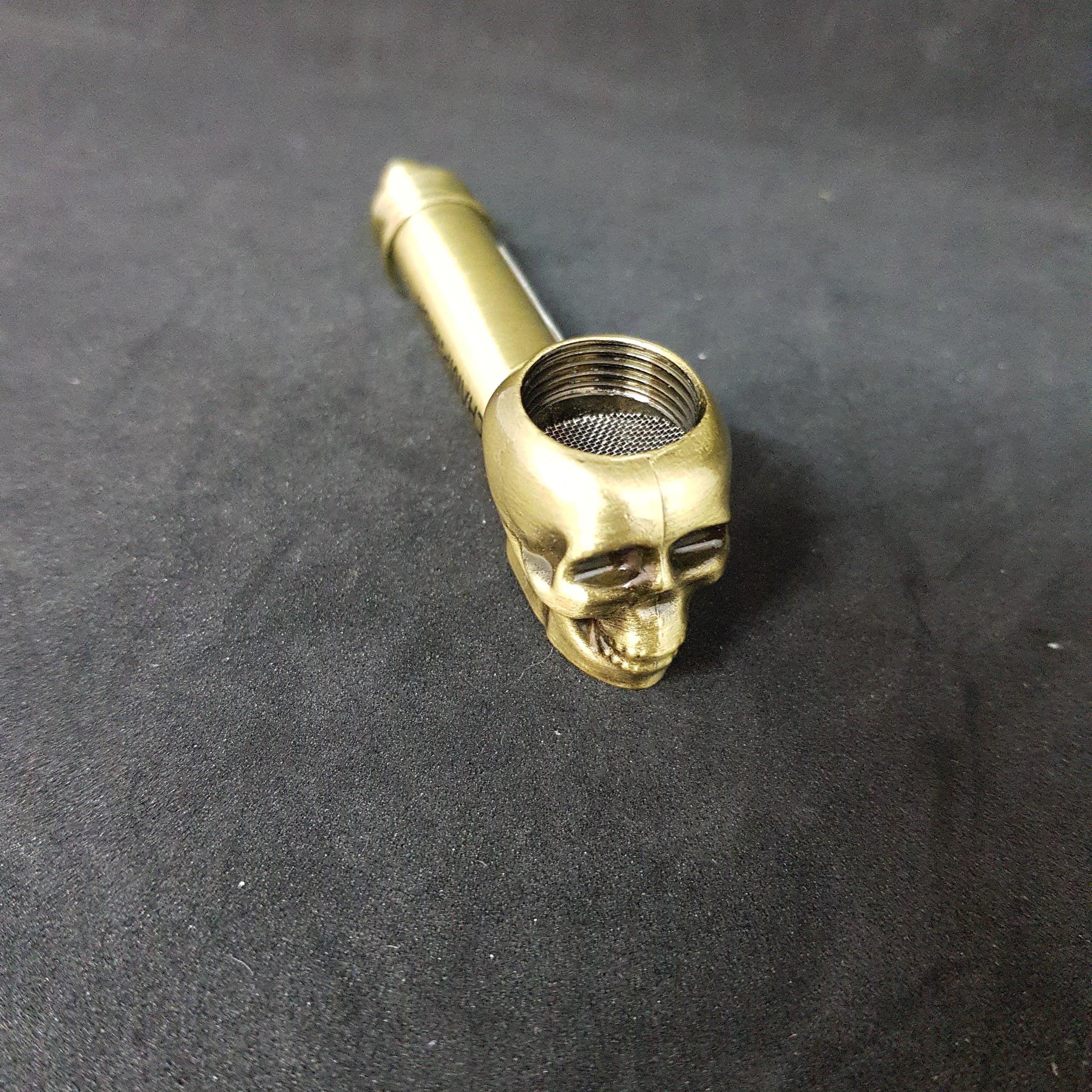 Skull Head Metal Pipes