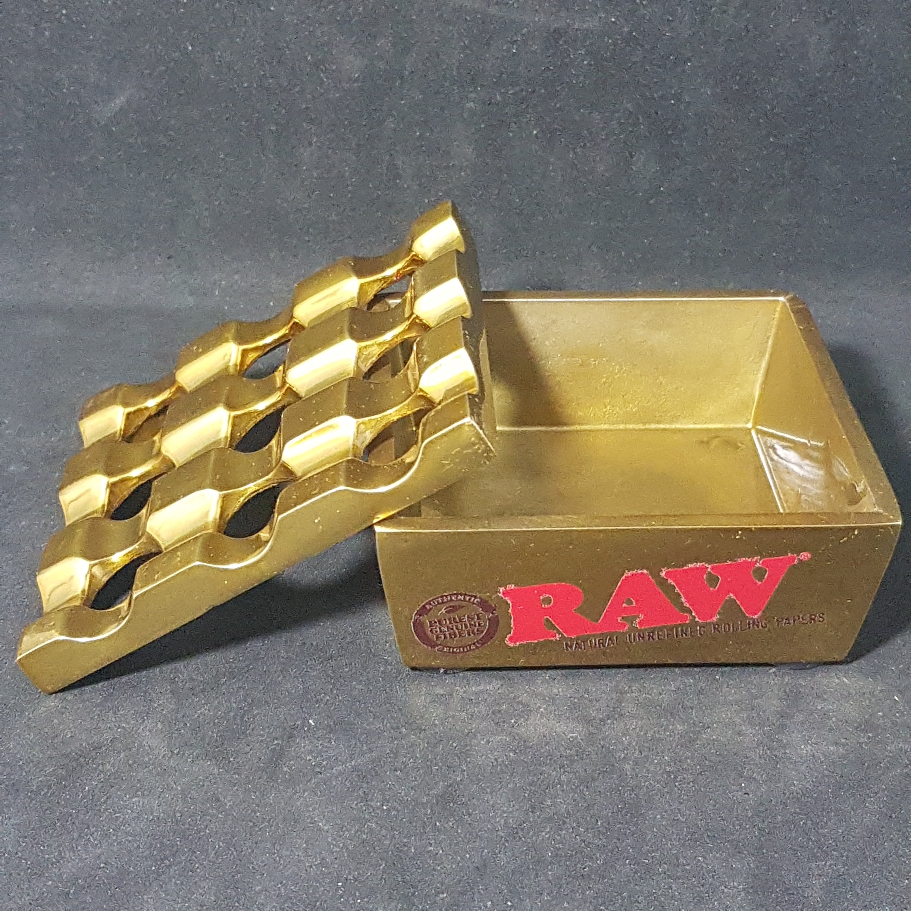 RAW Regal Style Metal Ashtray