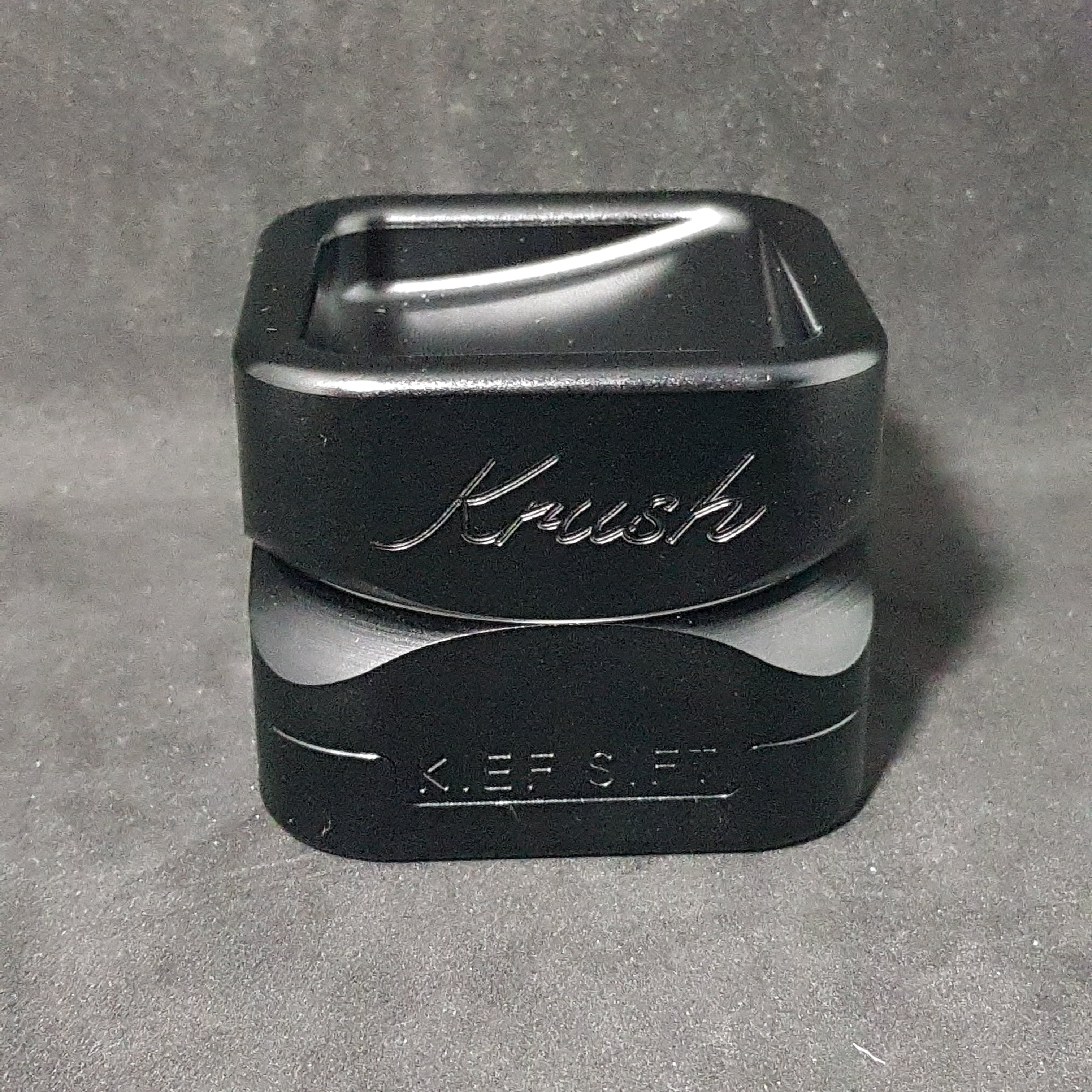 Krush Kube Grinder 3.0 - Black