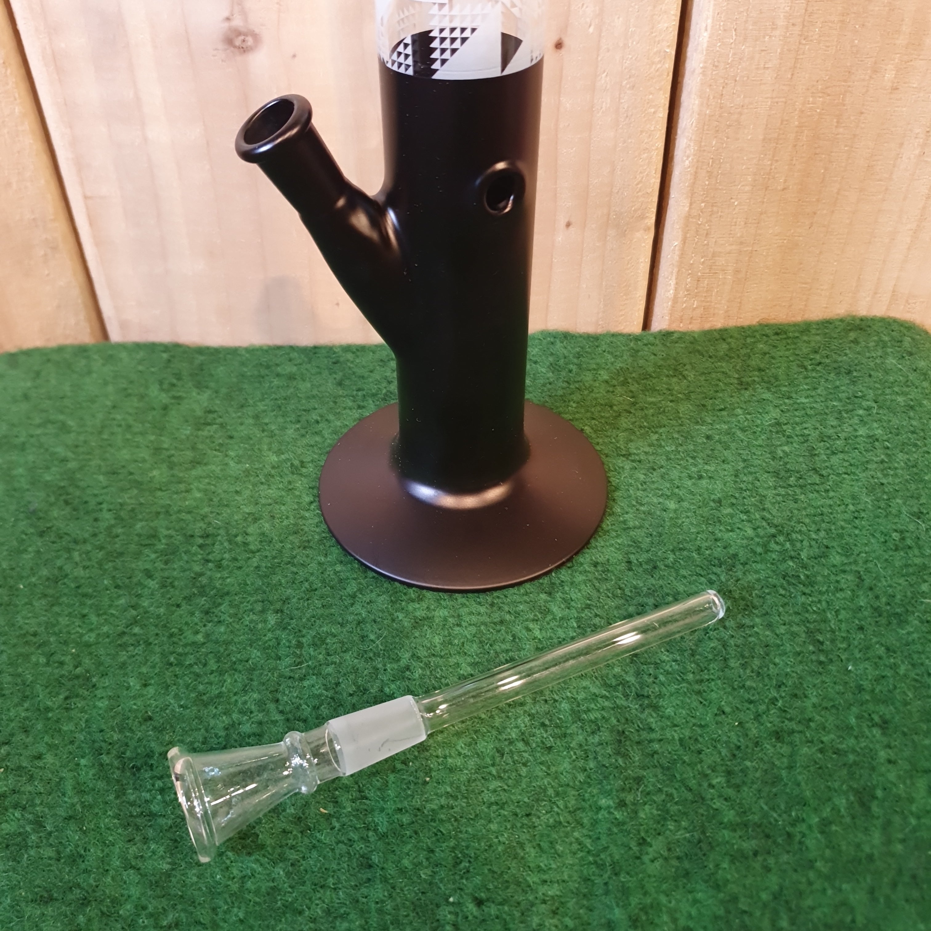 Black Glass Bong - H: 43cm