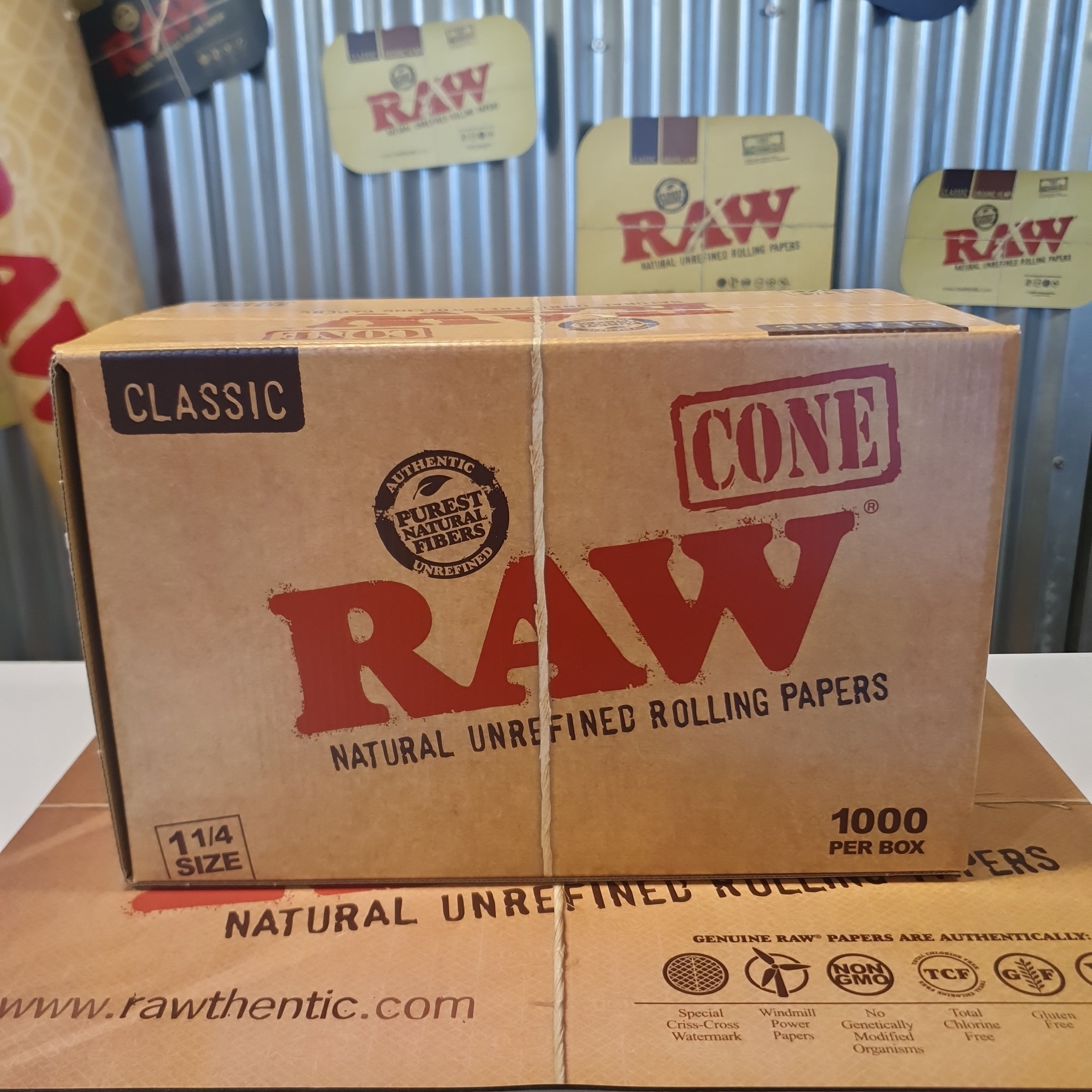 RAW Classic 1 1/4 Cones - 1,000 Box