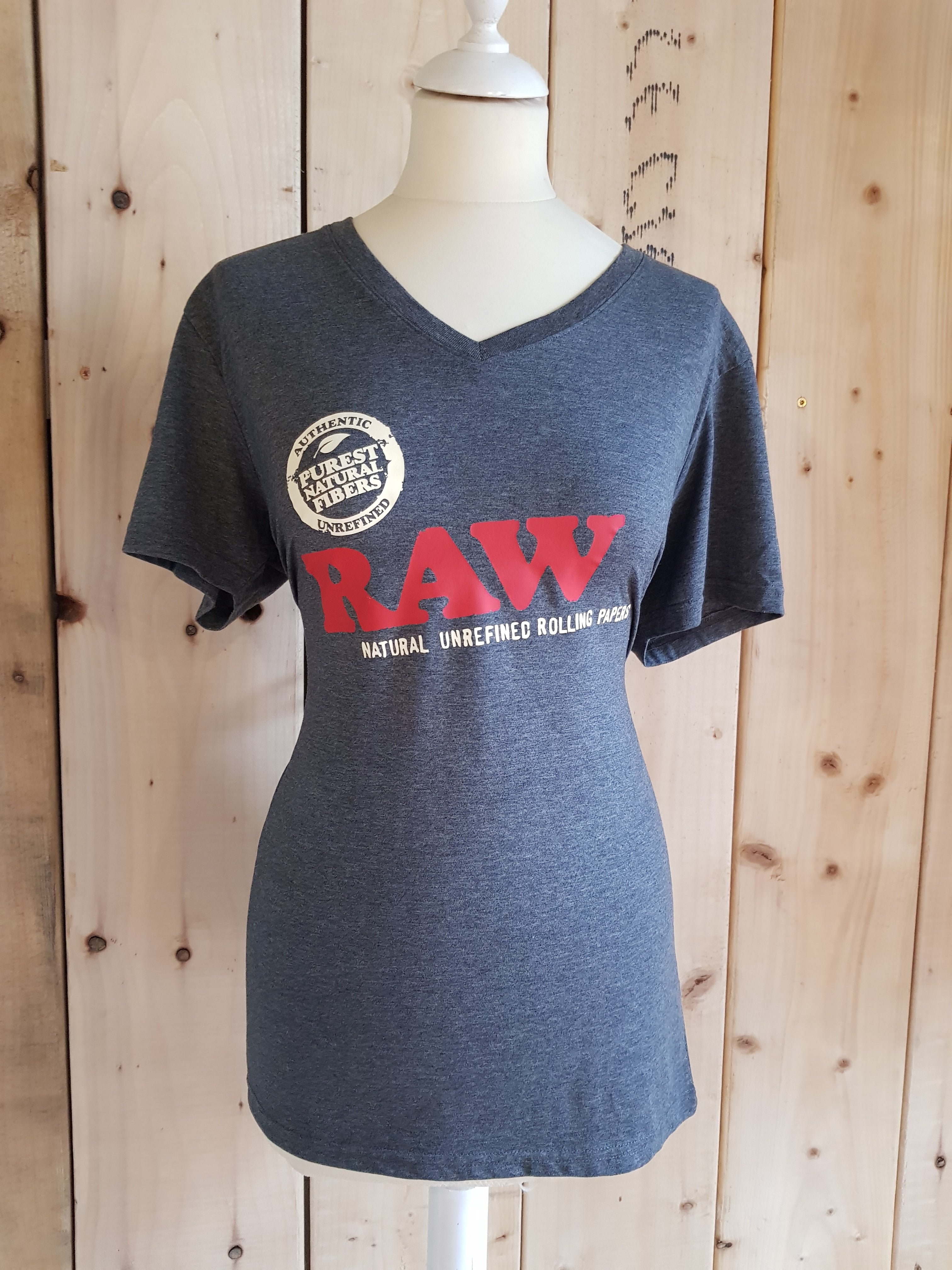 RAW Edition - V Neck T-shirt